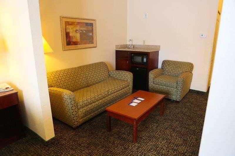Country Inn & Suites By Radisson, Midway - Tallahassee West מראה חיצוני תמונה
