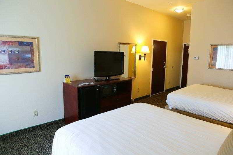 Country Inn & Suites By Radisson, Midway - Tallahassee West מראה חיצוני תמונה