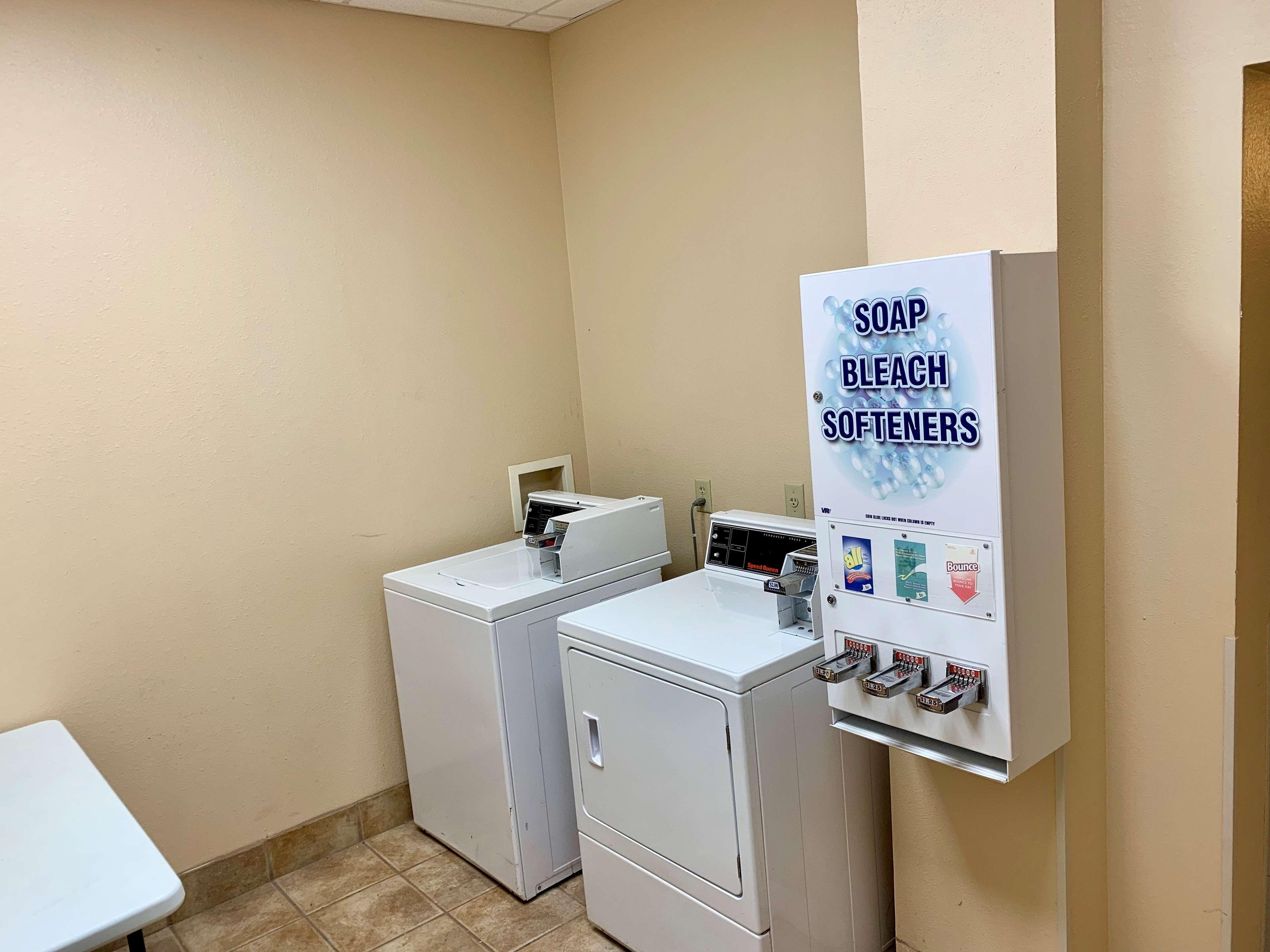 Country Inn & Suites By Radisson, Midway - Tallahassee West מראה חיצוני תמונה