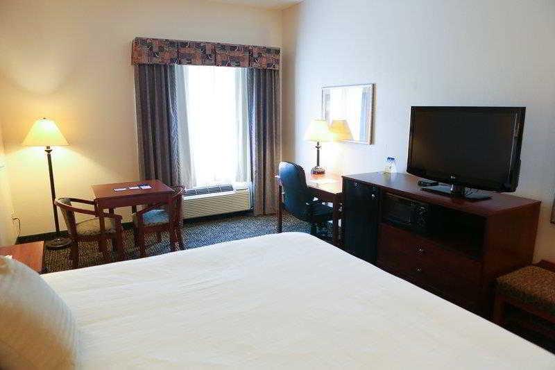 Country Inn & Suites By Radisson, Midway - Tallahassee West מראה חיצוני תמונה