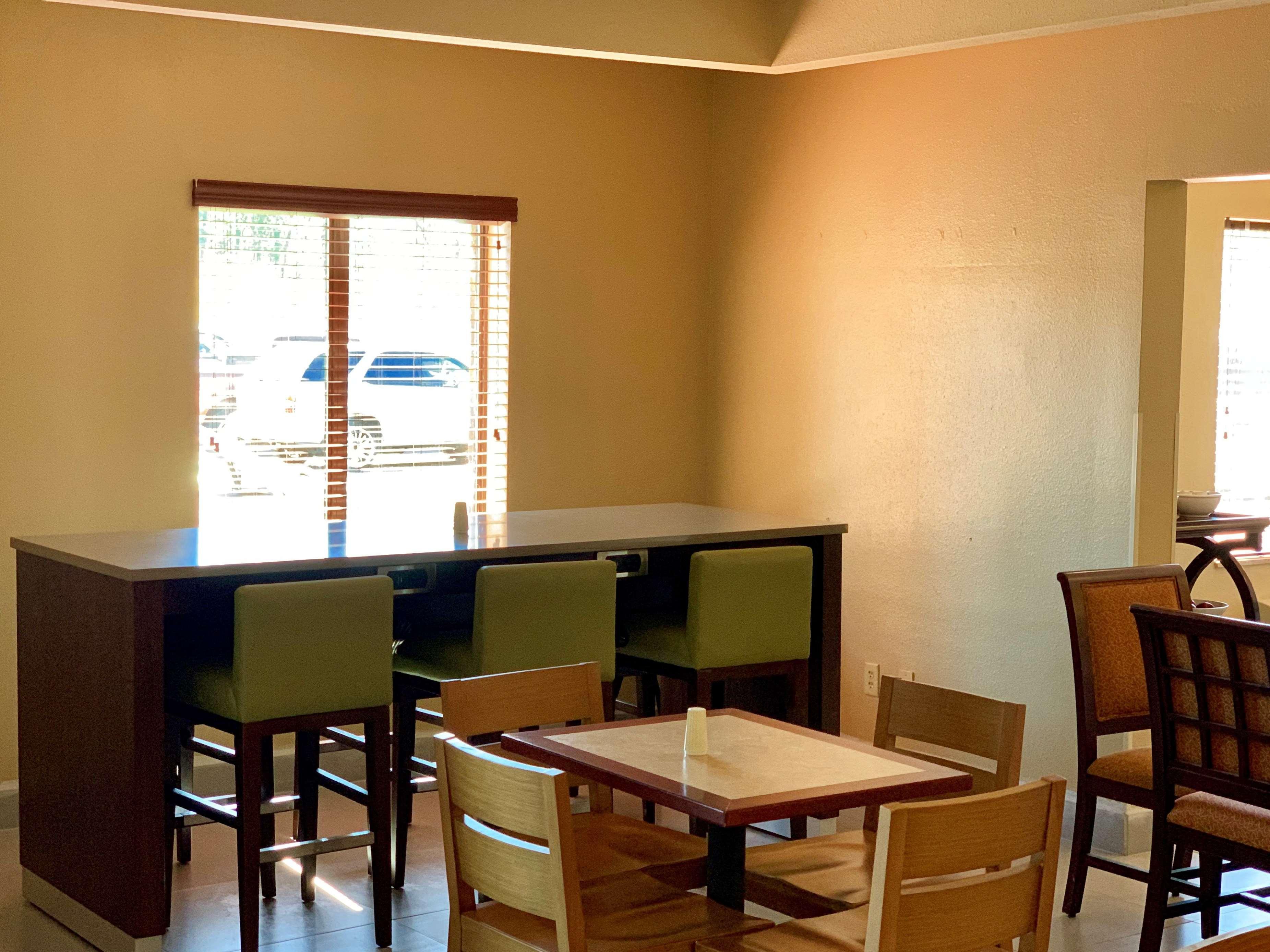 Country Inn & Suites By Radisson, Midway - Tallahassee West מראה חיצוני תמונה