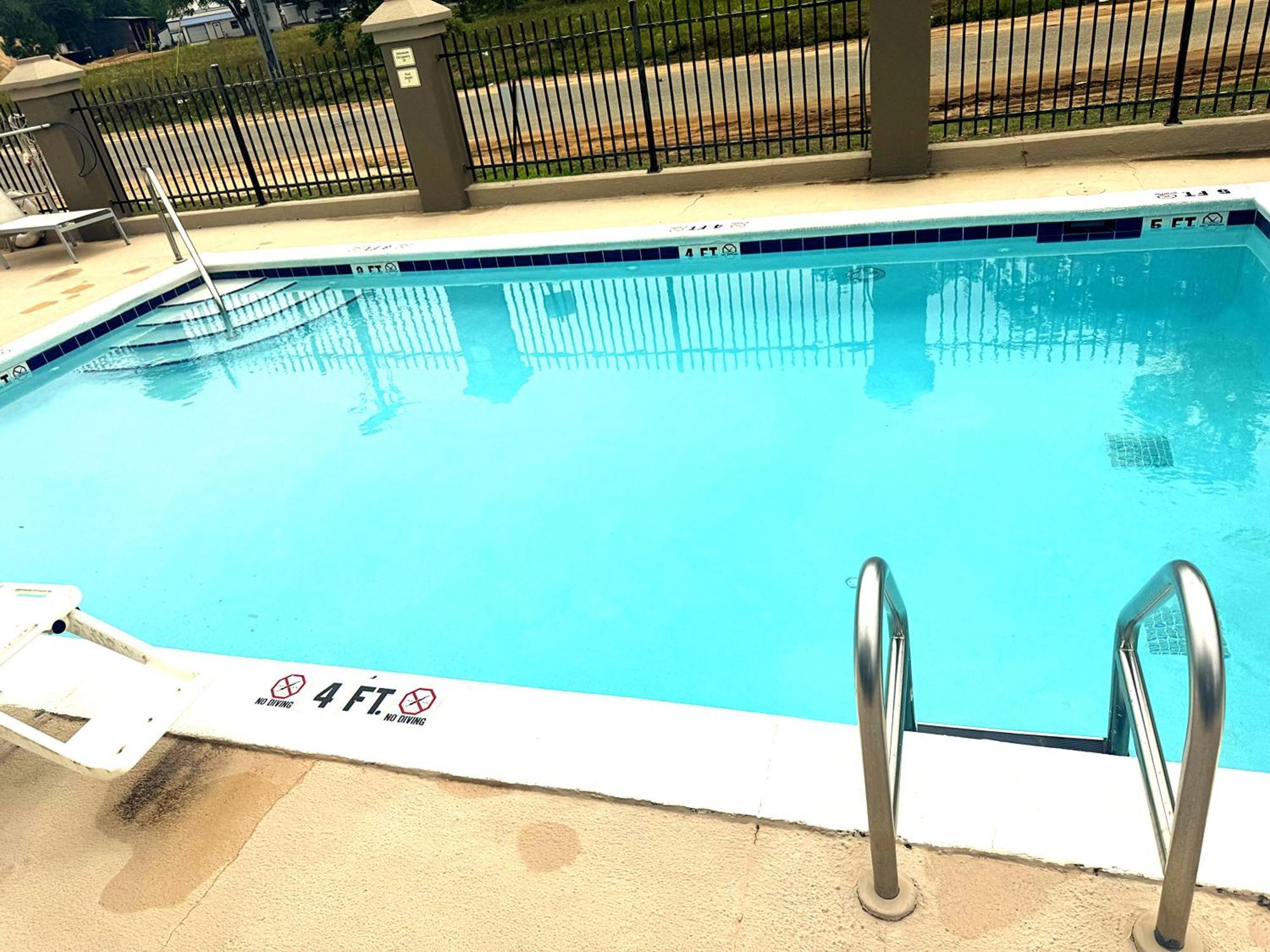 Country Inn & Suites By Radisson, Midway - Tallahassee West מראה חיצוני תמונה
